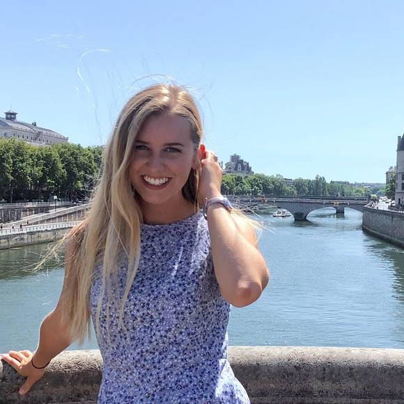 Meet your Posher, Molly - Picture 1 of 1